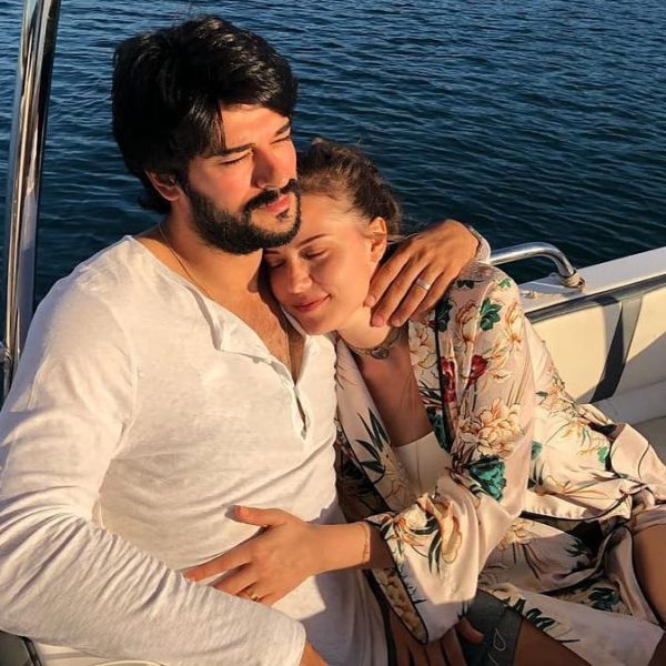 Бурак Озчивит и Фахрие Эвджен