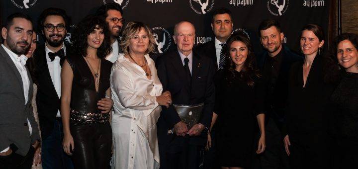 Керем Чатай устроиль коктейль-парти в честь сериала Джесур и красавица