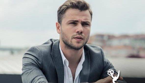 Толга Сарыташ