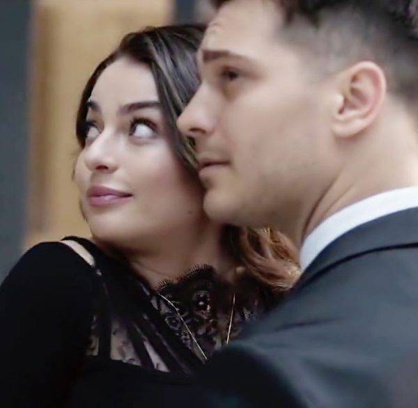 Чагатай Улусой и Айча Айшин Туран