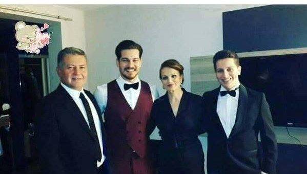 Чагатай Улусой с семьей