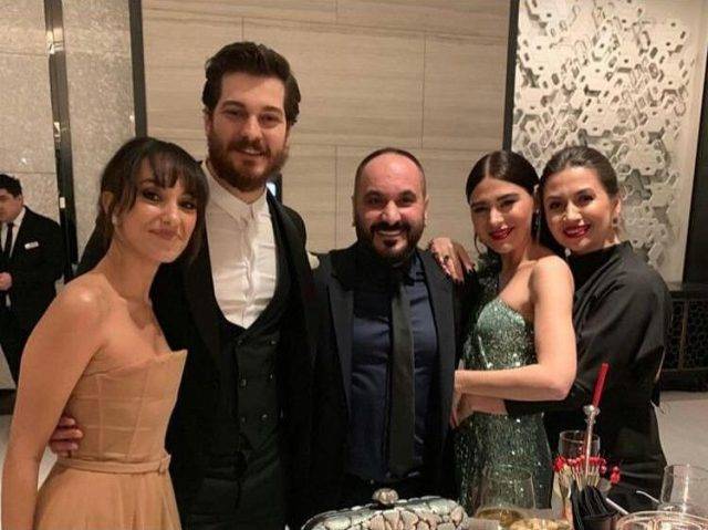 Хазал Кая вышла замуж и произвела фурор Турецкие Сериалы