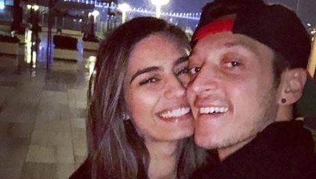 Эмине Гюльше и Месут Озил: