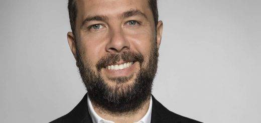 Иззет Пинто