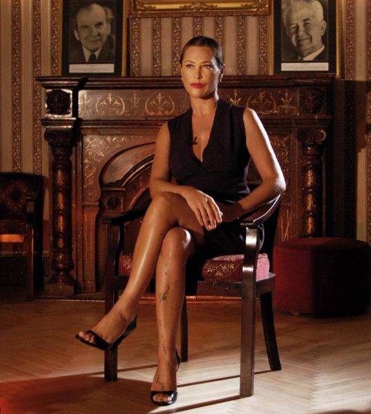 Хулия Авшар