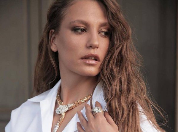 Серенай Сарыкая