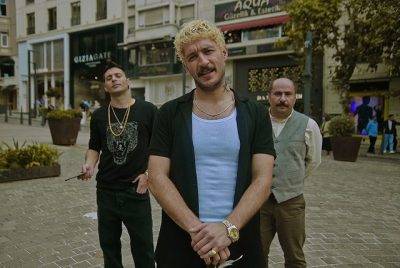 Три куруша / Üç kuruş