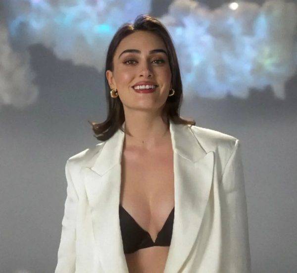 Эсра Билгич