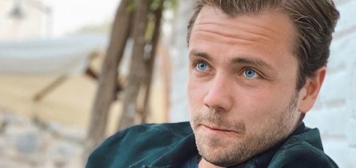 Толга Сарыташ