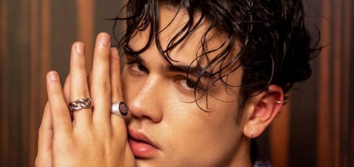 Атакан Хошгёрен