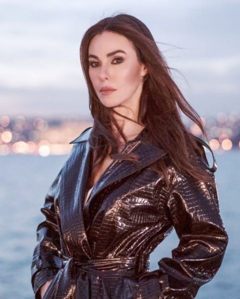 Дефне Самьели