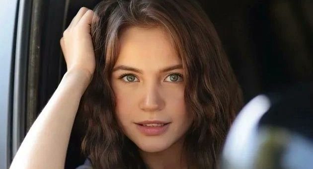 Ягмур Юксель