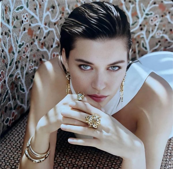 Афра Сарачоглу